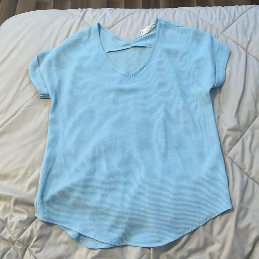 Cute XS blouse!